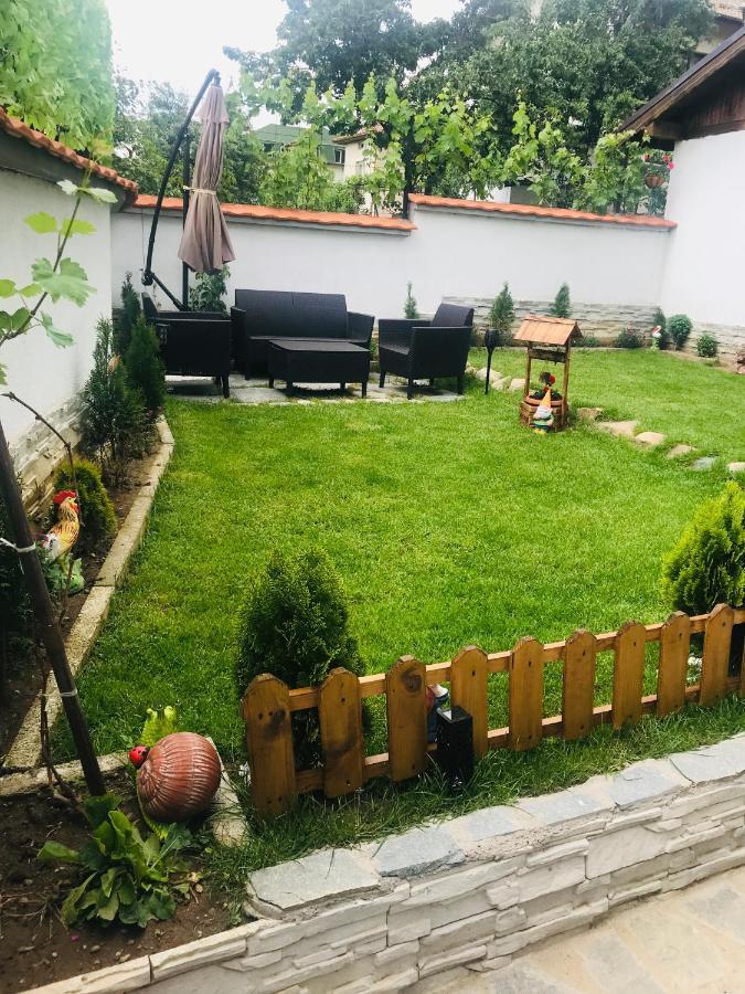 Guest House Grahlyov ساباريفا بانيا المظهر الخارجي الصورة