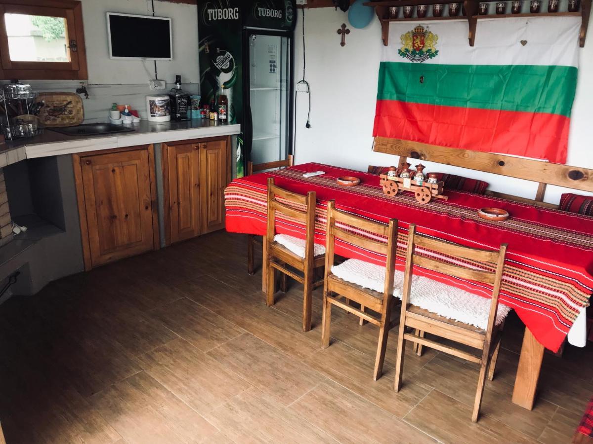 Guest House Grahlyov ساباريفا بانيا المظهر الخارجي الصورة